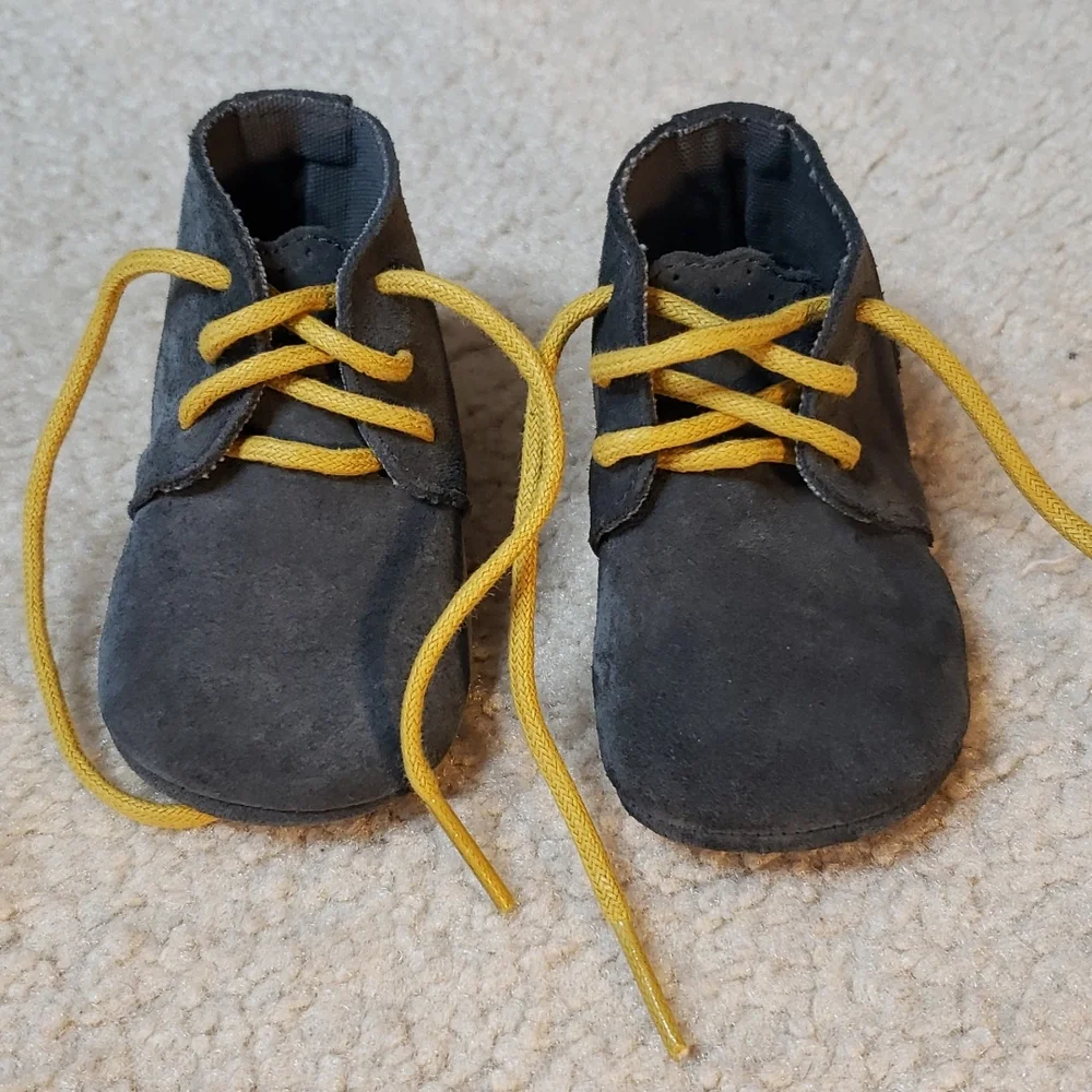 Zara Mini Suede Infant Booties Sz 1-2